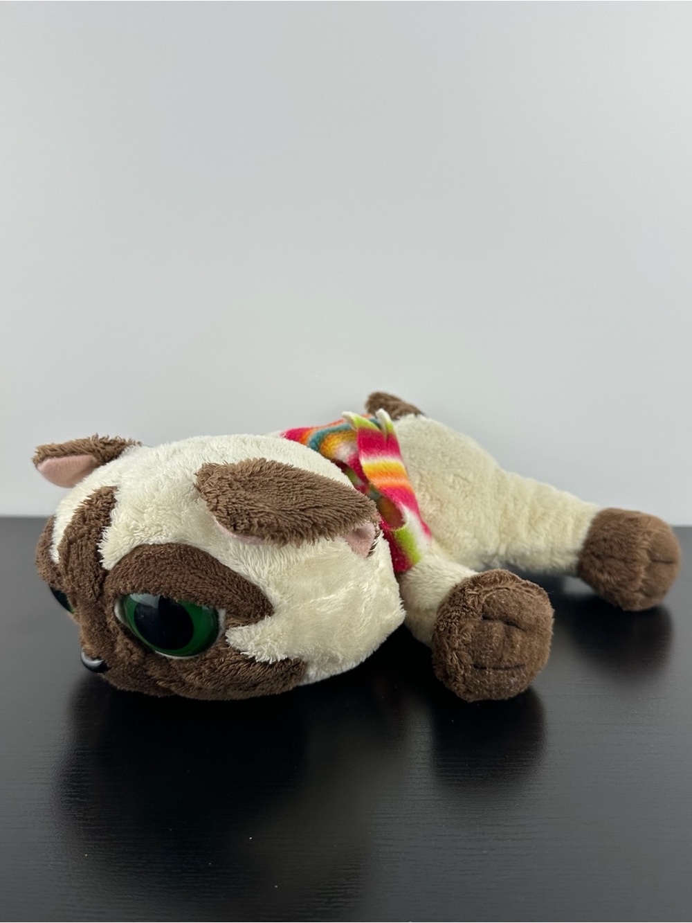 Russ Berrie Rare Lil Peepers Seonmi Siamese Kitty Cat 9” Rainbow Scarf Plush